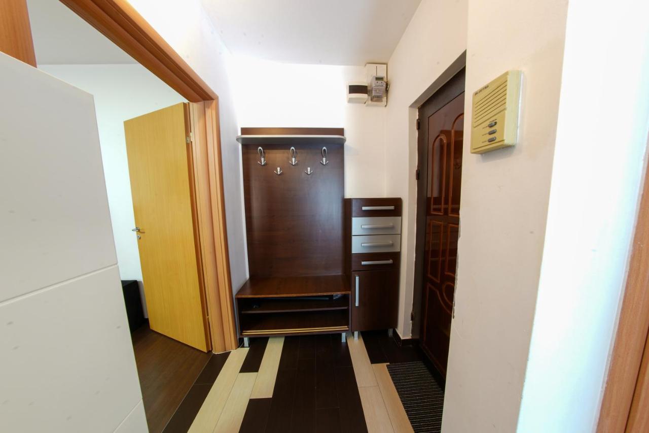 Ferienwohnung Sun Plaza Oasis With Self Check In And Fast Wifi Bukarest Exterior foto